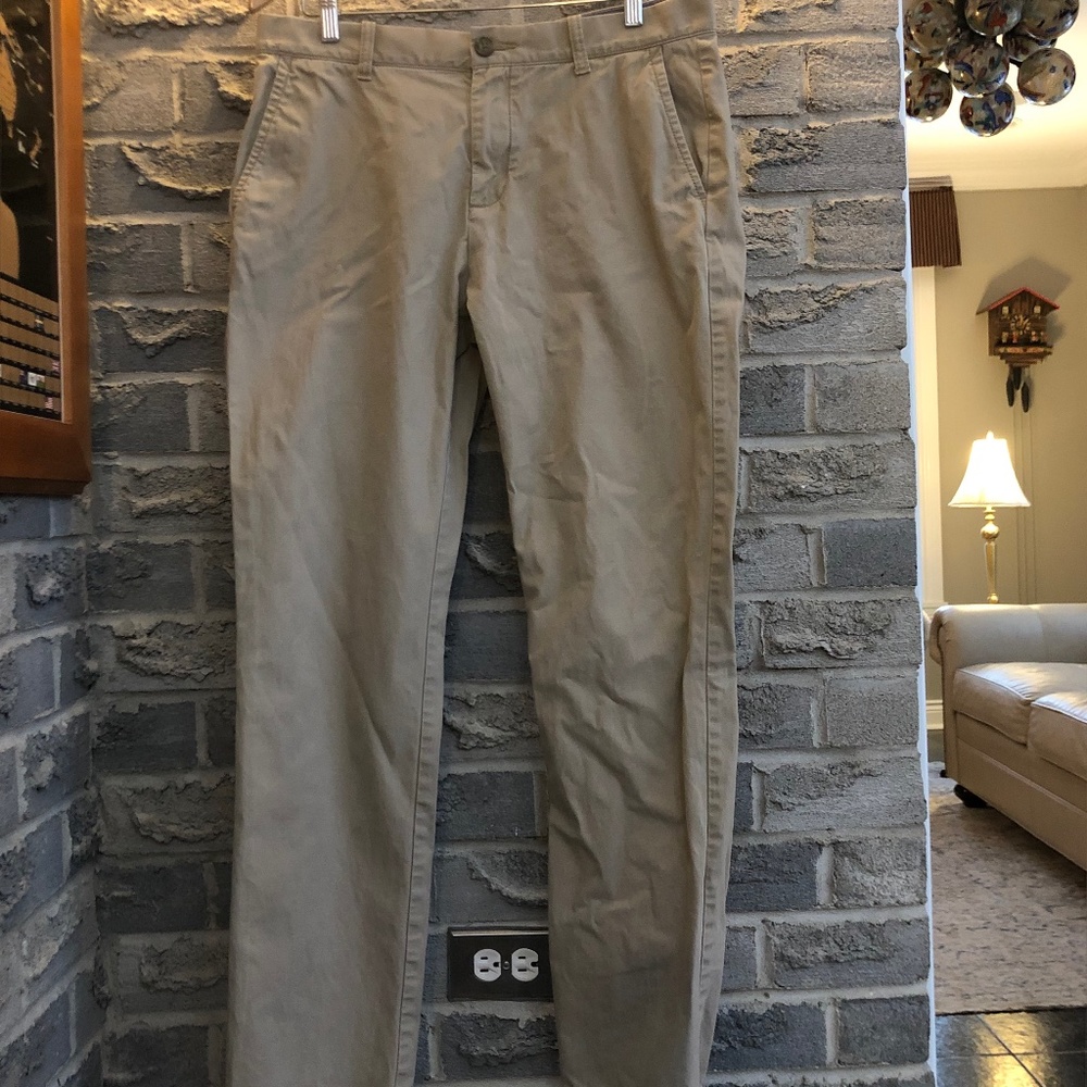 Tommy Hilfiger custom fit khakis 34x34